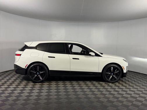 Alpine White 2024 BMW iX xDrive50