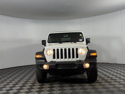 Bright White Clearcoat 2022 Jeep Wrangler Unlimited Sport