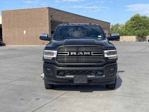 2022 RAM 3500 Laramie Crew Cab 4x4 8' Box