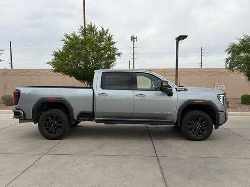 Sterling Metallic 2024 GMC Sierra 3500 AT4