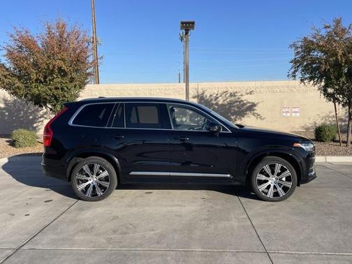 2024 Volvo XC90 B5 Plus Bright Theme