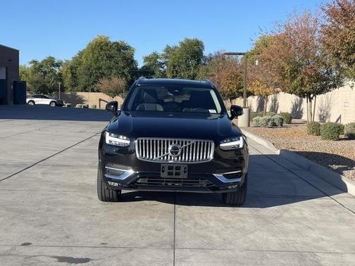 2024 Volvo XC90 B5 Plus Bright Theme