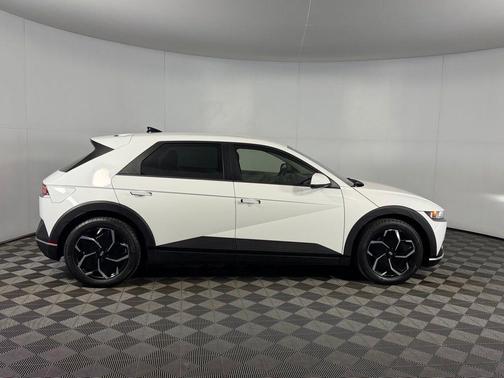 Atlas White 2024 Hyundai IONIQ 5 SEL
