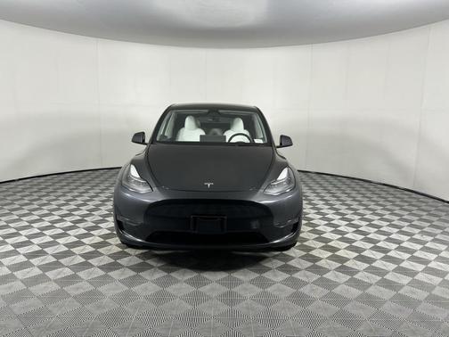 2024 Tesla Model Y Long Range Dual Motor All-Wheel Drive