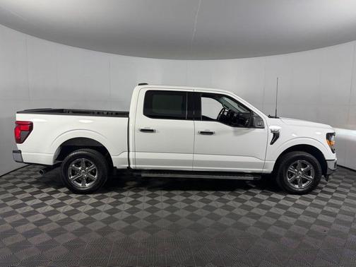 Oxford White 2025 Ford F-150 XLT