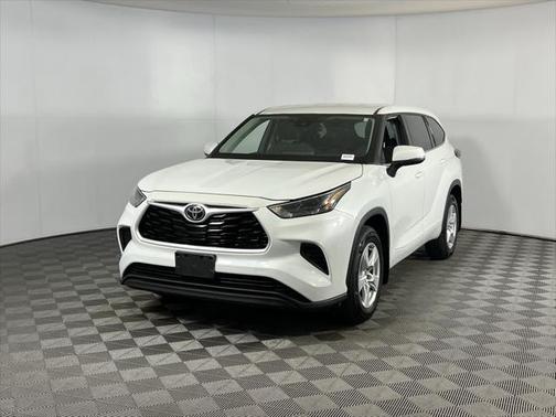 2022 Toyota Highlander L