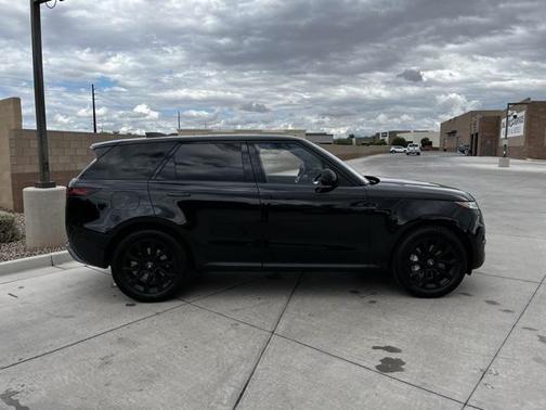 2024 Land Rover Range Rover Sport SE
