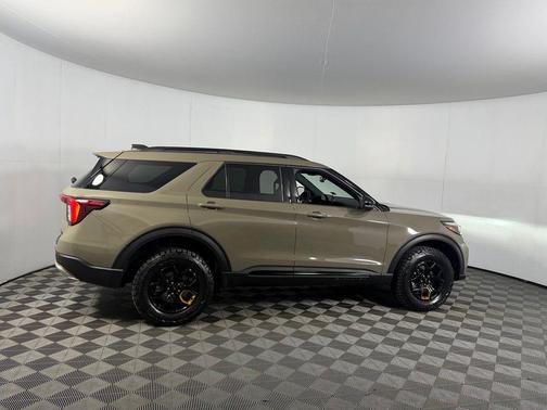 Marsh Gray 2026 Ford Explorer Tremor