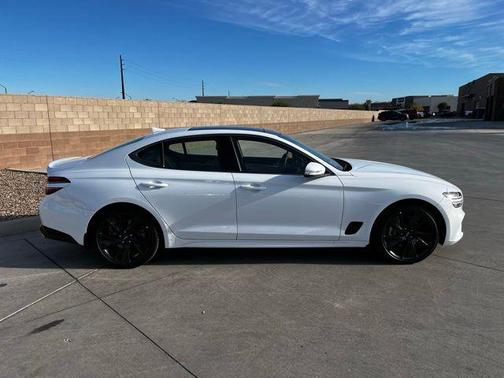 2023 Genesis G70 2.0T RWD