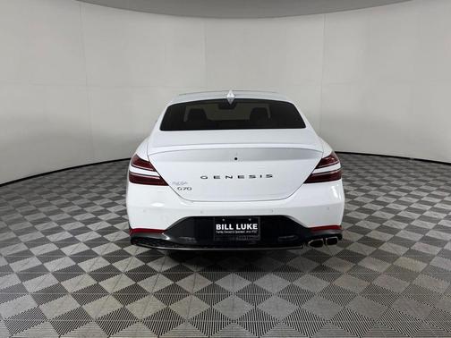 2023 Genesis G70 2.0T RWD