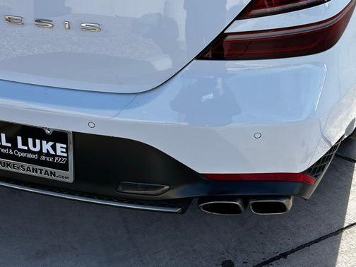 2023 Genesis G70 2.0T RWD