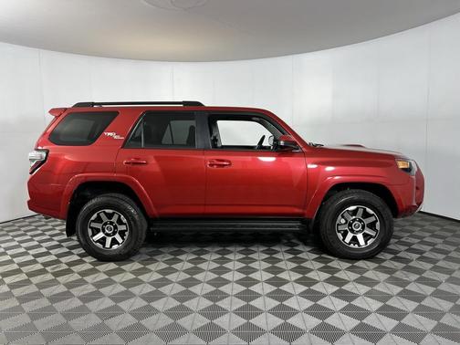 2024 Toyota 4Runner TRD Off Road