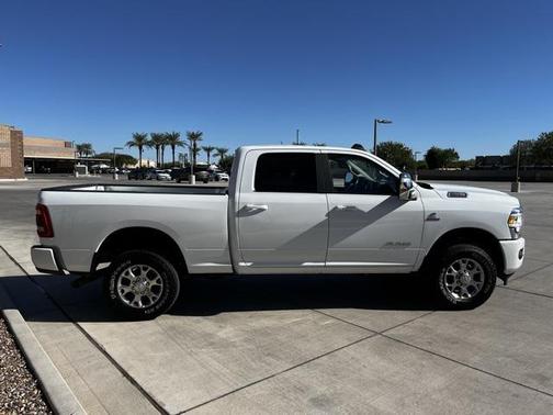 2024 RAM 2500 Laramie Crew Cab 4x4 6'4' Box