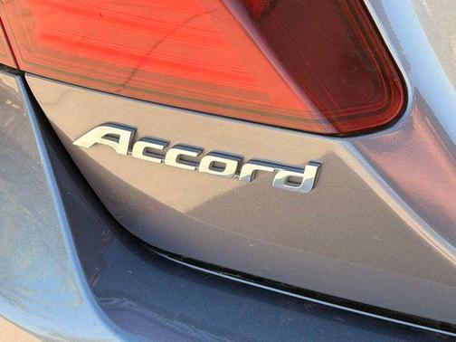 Lunar Silver Metallic 2017 Honda Accord LX