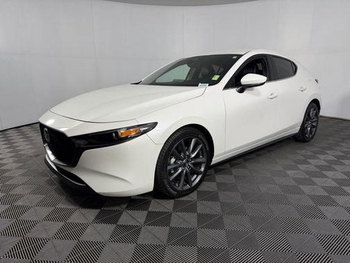 Snowflake White Pearl Mica 2019 Mazda Mazda3 FWD w/Preferred Package
