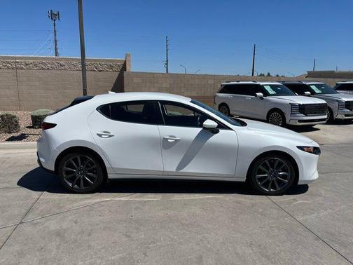 Snowflake White Pearl Mica 2019 Mazda Mazda3 FWD w/Preferred Package