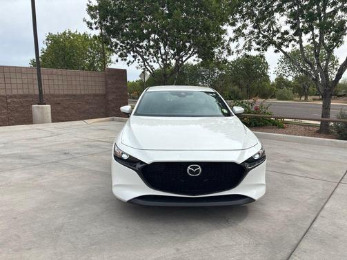Snowflake White Pearl Mica 2019 Mazda Mazda3 FWD w/Preferred Package