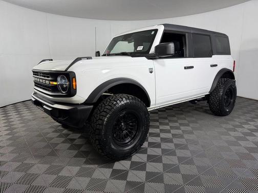 Oxford White 2025 Ford Bronco Big Bend