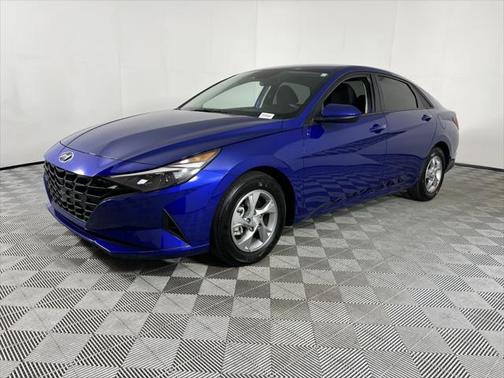2023 Hyundai ELANTRA SE