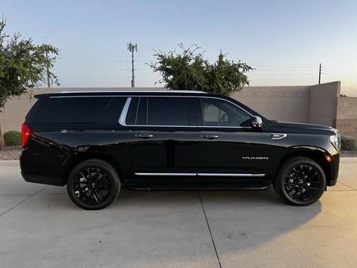 2024 GMC Yukon XL SLT