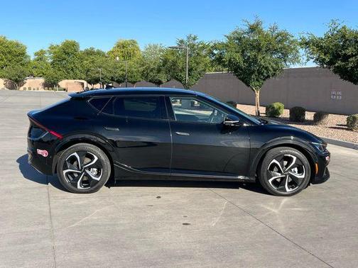 Aurora Black Pearl 2024 Kia EV6 GT-Line
