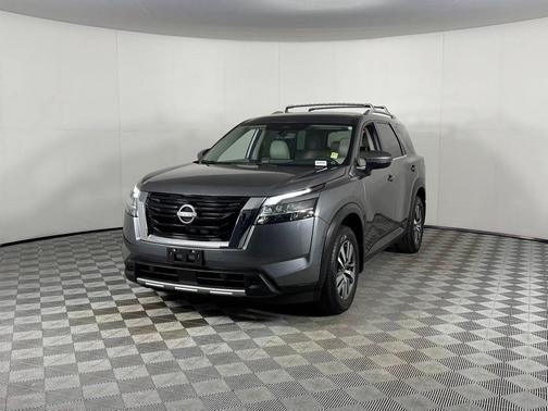 Gun Metallic 2023 Nissan Pathfinder SL FWD