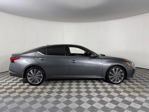 2025 Nissan Altima 2.5 SL