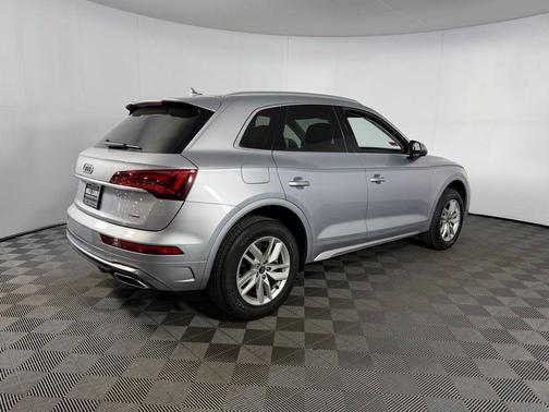 2022 Audi Q5 45 S line Premium