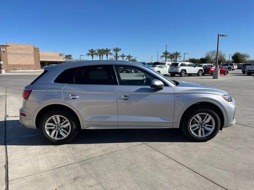 2022 Audi Q5 45 S line Premium