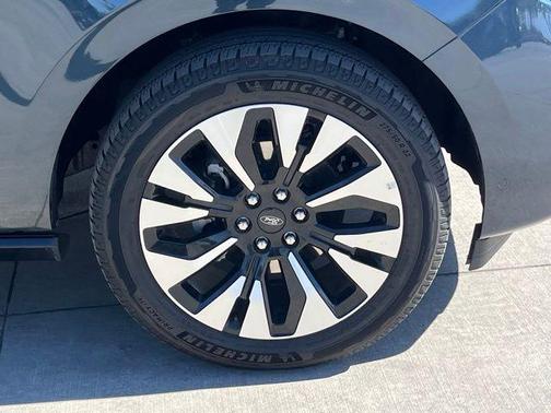 Blue Metallic 2025 Ford Expedition Platinum