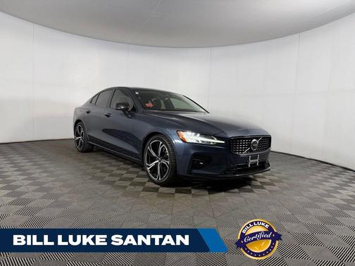 Denim Blue Metallic 2024 Volvo S60 B5 Core Dark Theme
