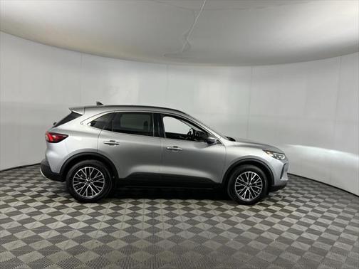 2024 Ford Escape PHEV SE
