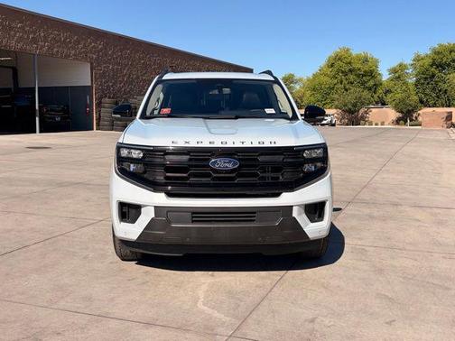 Silver Metallic 2025 Ford Expedition Active