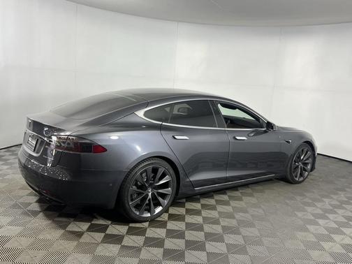 2021 Tesla Model S Long Range