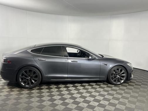 2021 Tesla Model S Long Range