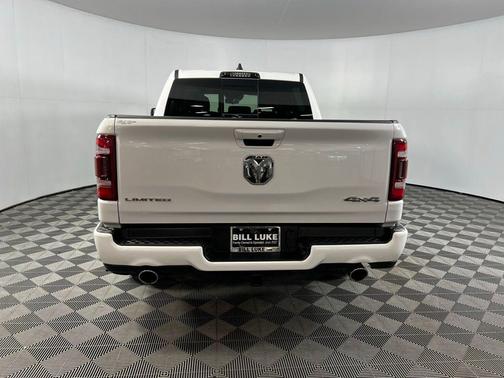 Bright White Clearcoat 2024 RAM 1500 Limited