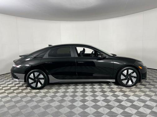2025 Hyundai IONIQ 6 SE