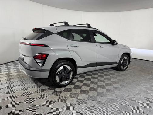 2024 Hyundai KONA EV SEL