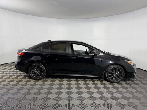 2024 Toyota Corolla Hybrid SE