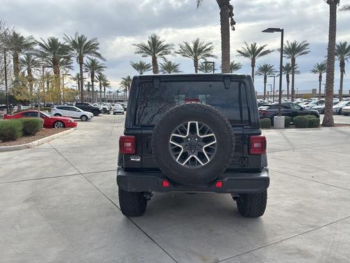 2024 Jeep Wrangler 4-Door Sahara 4x4