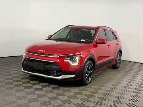 Runway Red 2025 Kia Niro LX