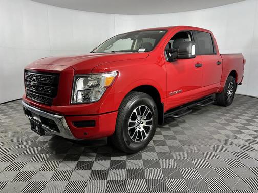 2024 Nissan Titan SV