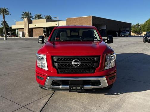 2024 Nissan Titan SV