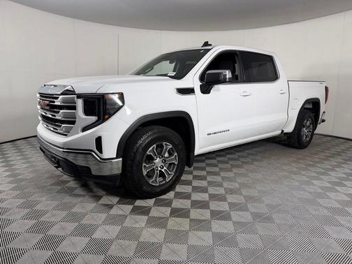 Summit White 2023 GMC Sierra 1500 SLE