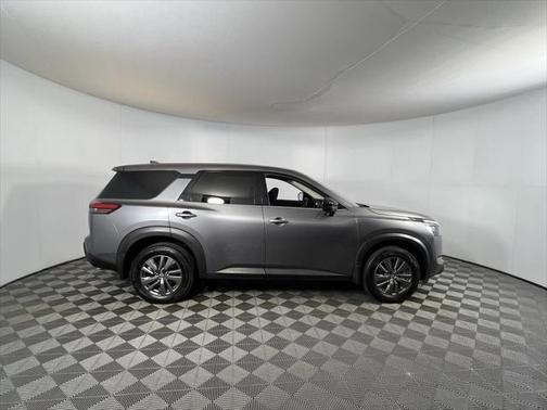 2024 Nissan Pathfinder S FWD