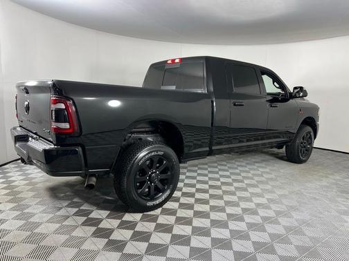 2022 RAM 2500 Big Horn Mega Cab 4x4 6'4'' Box