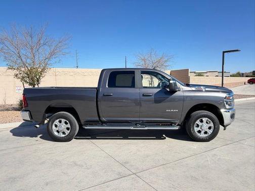 2025 RAM 2500 Big Horn Crew Cab 4x4 6'4' Box