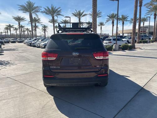 2016 Kia Sorento LX