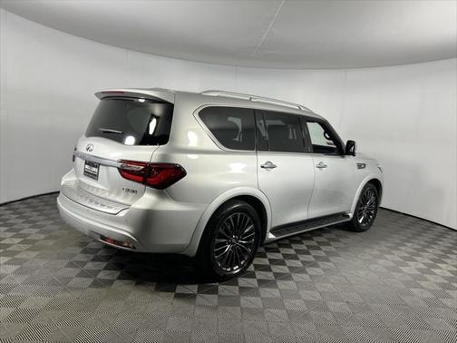 2023 INFINITI QX80 SENSORY