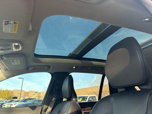 2019 Volvo XC90 T6 Momentum